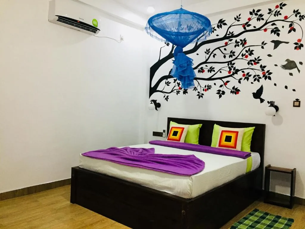 Deluxe Double Room with Balcony with Free 24 hours Check-in & Check-out — Lavendra Paradise